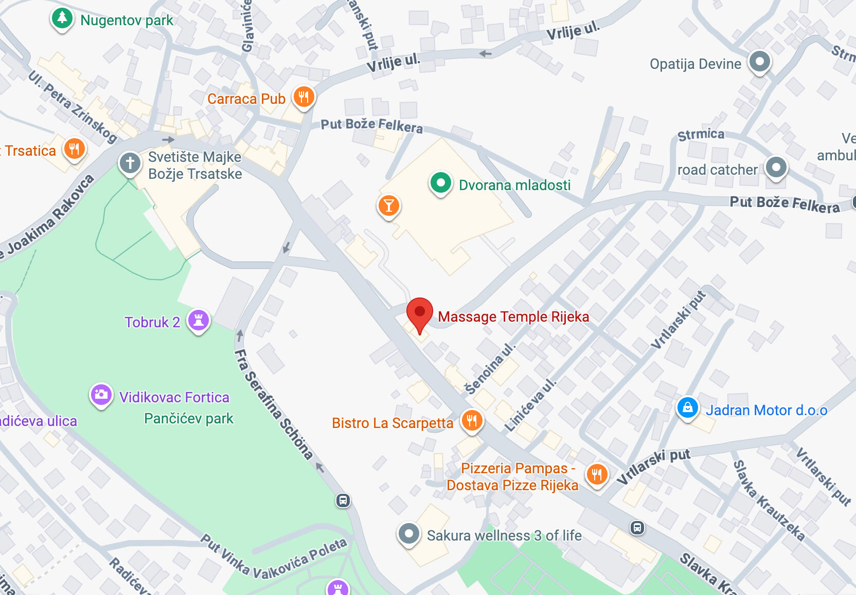 Client receiving aromatic massage at our Rijeka massage spa